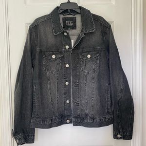 🆕 Urban Outfitters Jean Jacket size Large